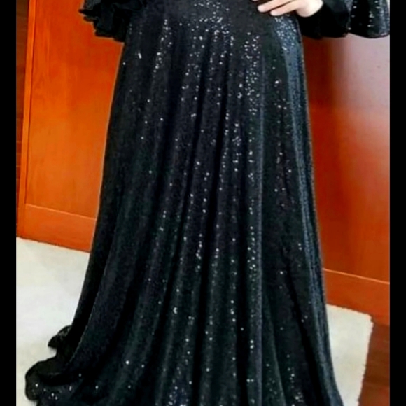 Maxi - Picture 1 of 6